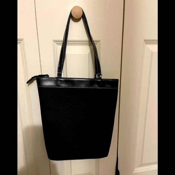 kate spade Handbags - Kate Spade Black Purse